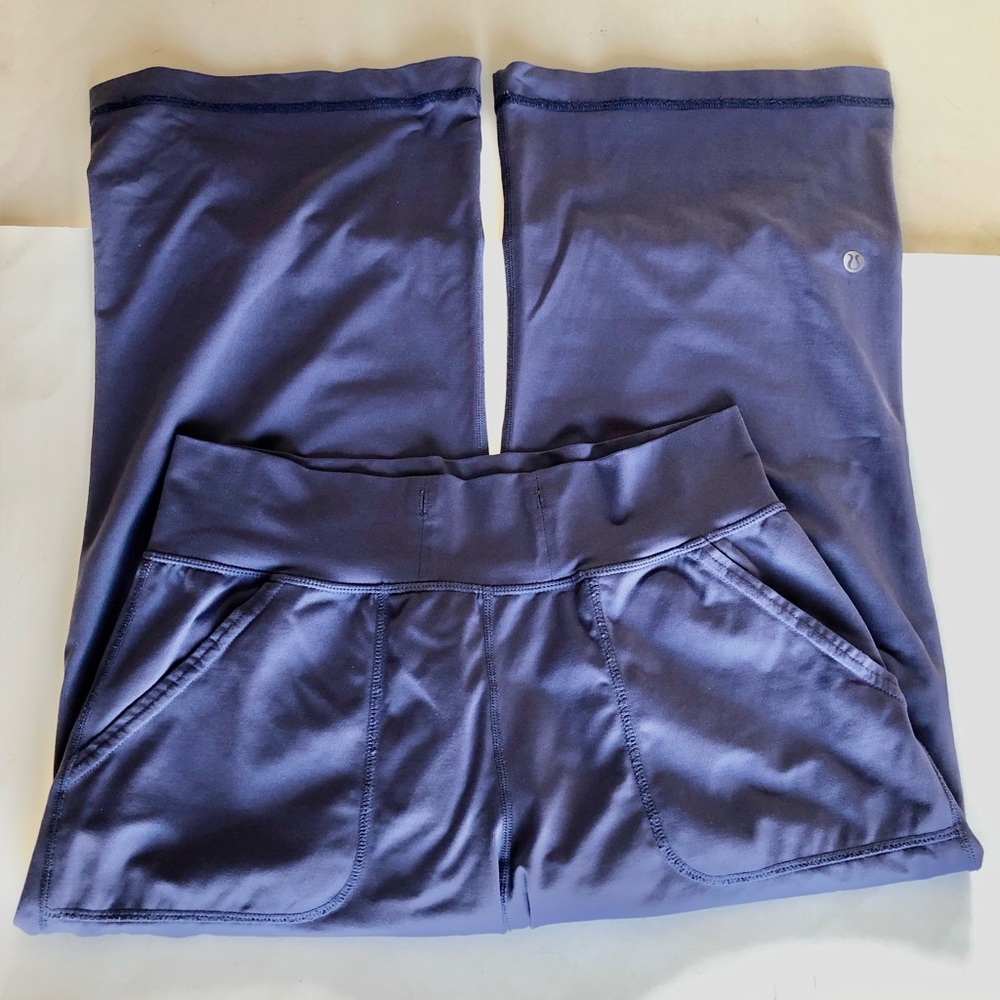 Lululemon Women’s 4, Silky, Soft Relaxed Crop, Wide Leg, GUC